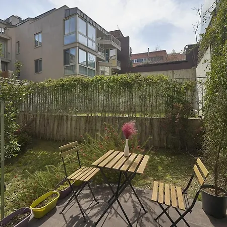 Hotel Bright Modern Duplex 1bd W Terrace & Garden! #72 Istambul